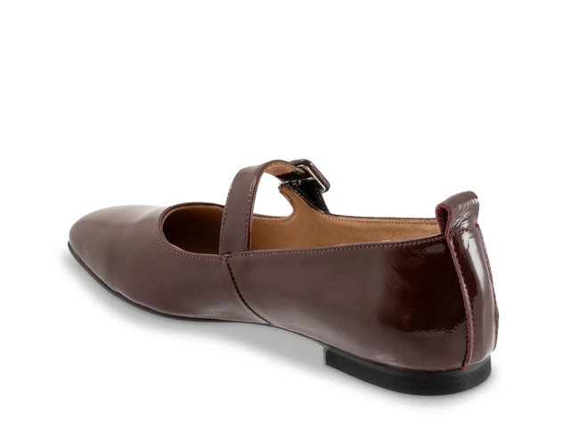 Eliana Mary Jane Flat