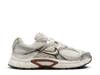 V5 RNR Sneaker - Women's Taupe view