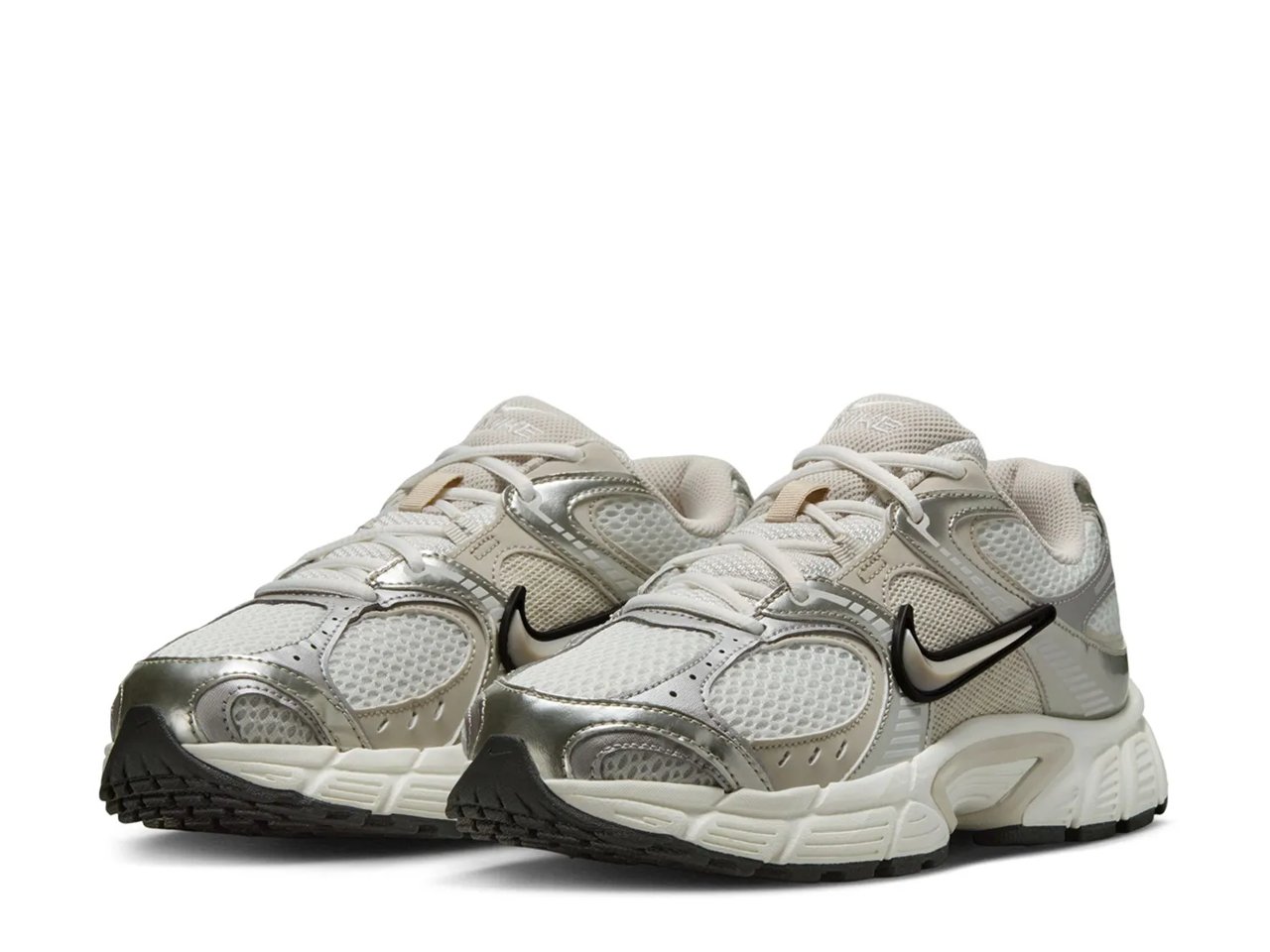 V5 RNR Sneaker - Women's