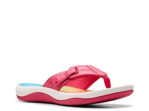 Click to shop flip flops at DSW Designer Shoe Warehouse.