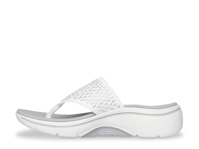 X Martha Stewart GO WALK Arch Fit 2.0 Sandal