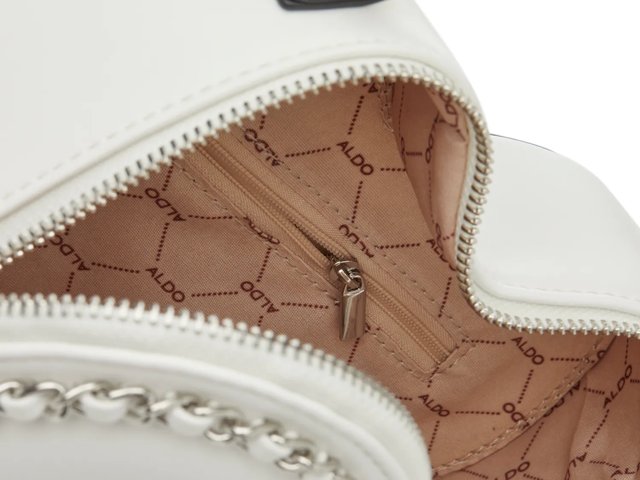 Whitneeyy Crossbody Bag