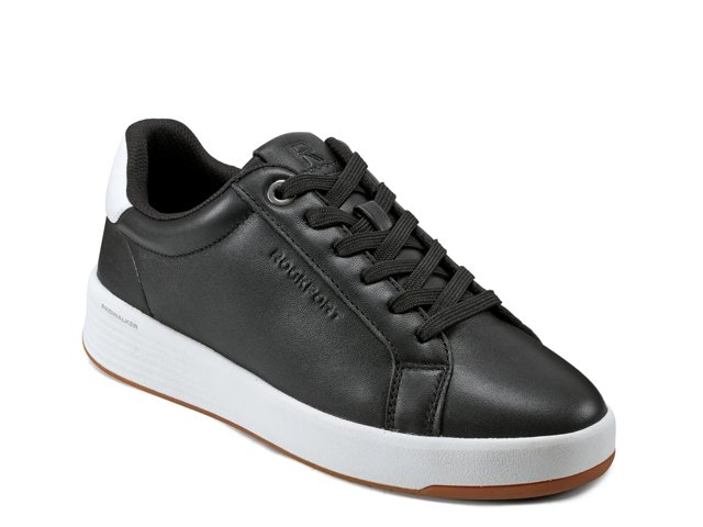 Elara Sneaker