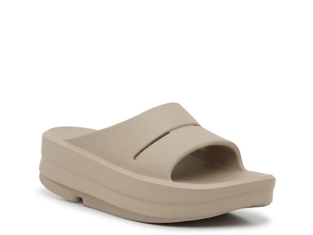 OOmega OOahh Wedge Sandal - Women's