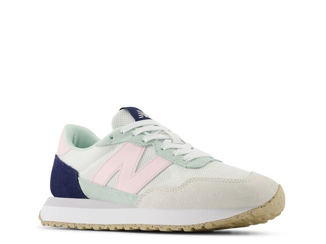 237 Sneaker - Women's