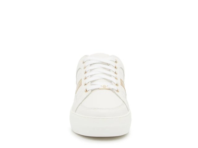 Janien Platform Sneaker