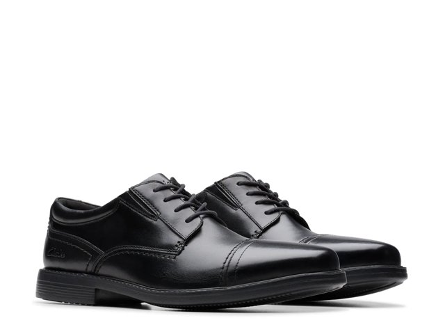 Clarks Dress Shoes with Toe Cap Burnishment