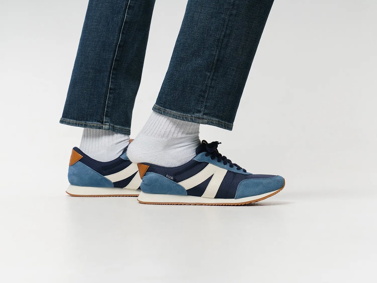 Milan Hands-Free Sneaker - Men's