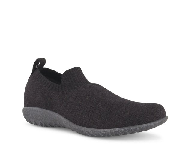 Nuku Slip-On