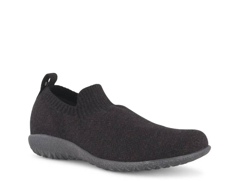 Nuku Slip-On