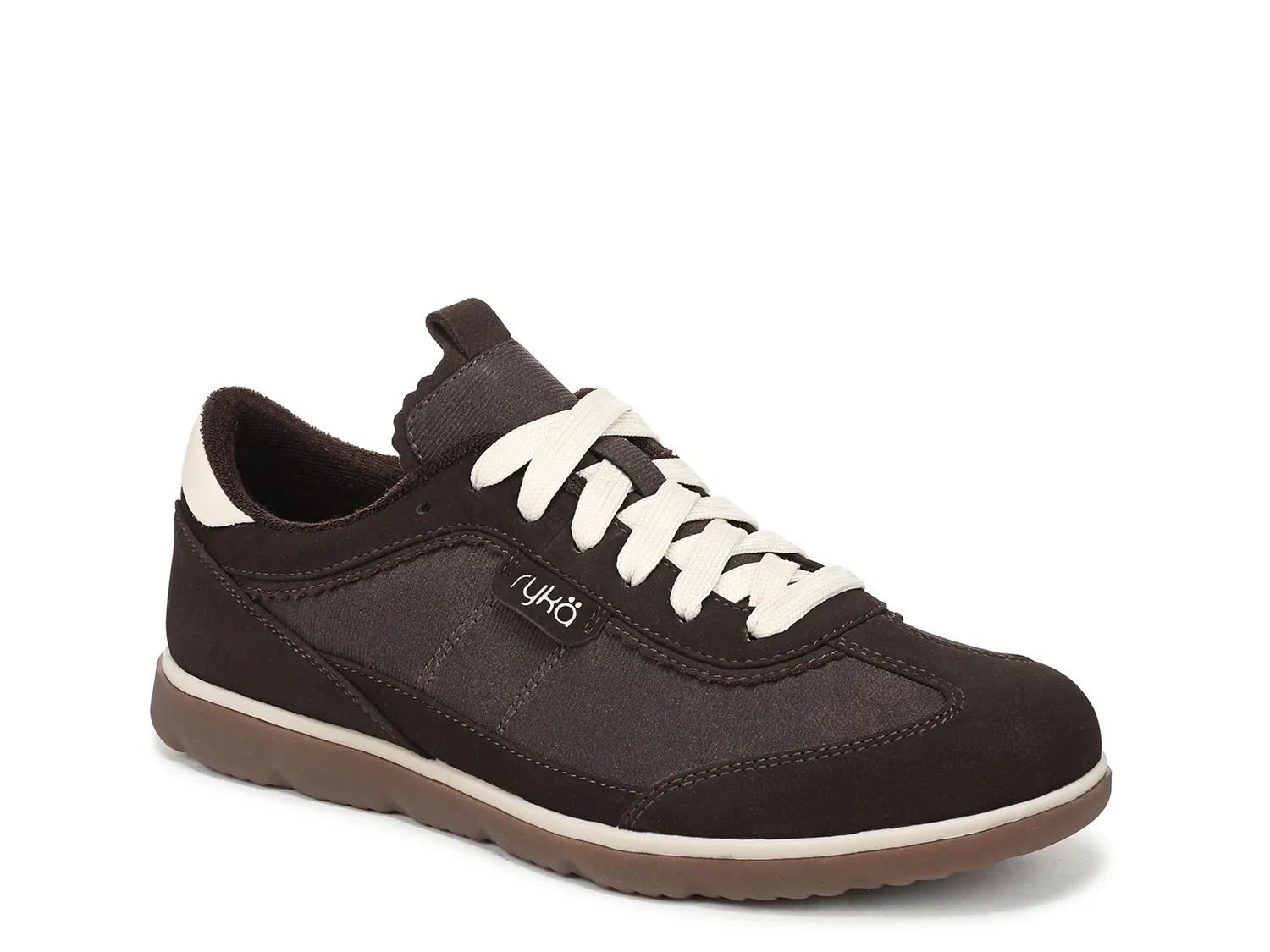 Effortless Sneaker - image 3
