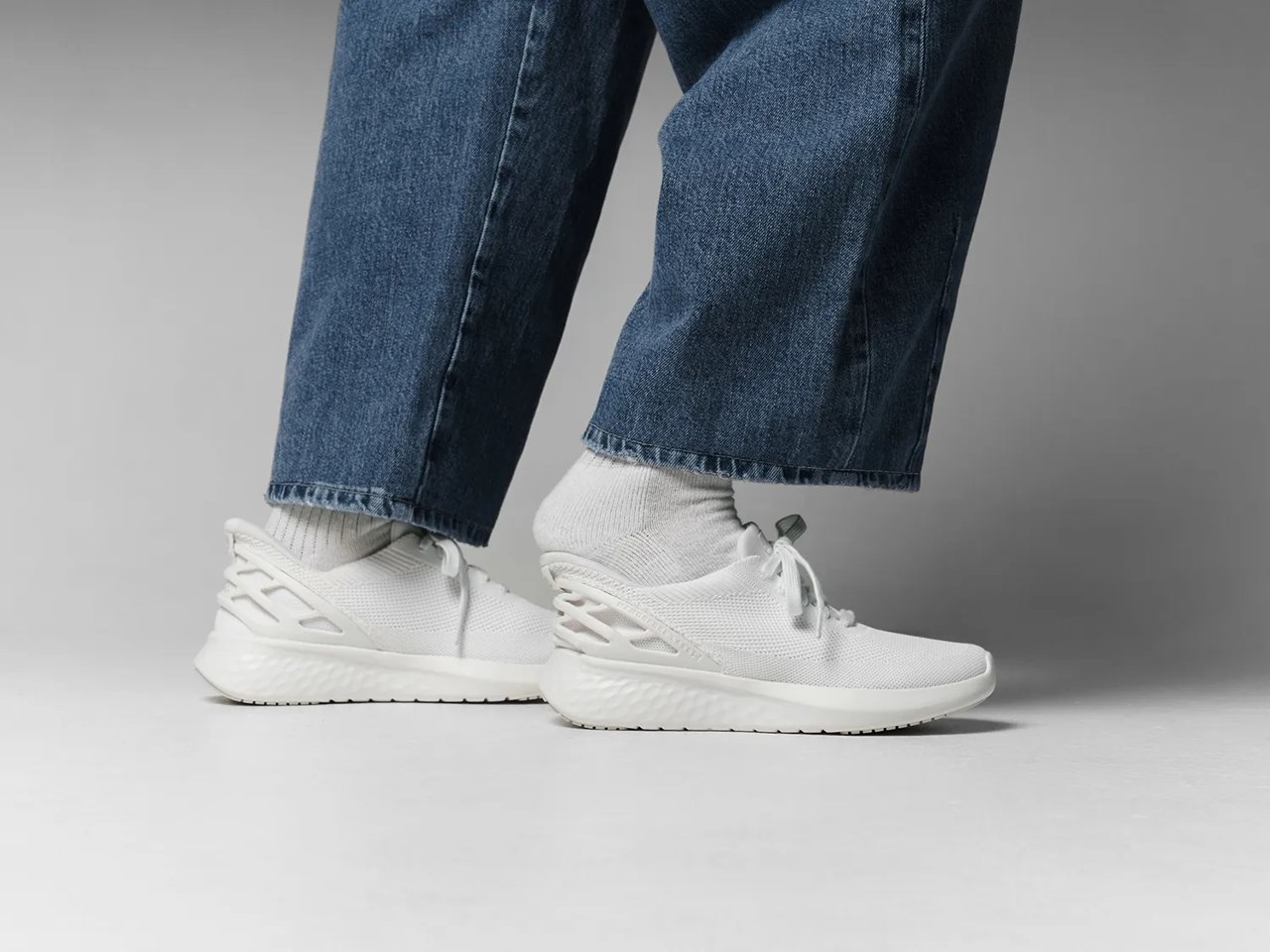 Athens Hands-Free Sneaker