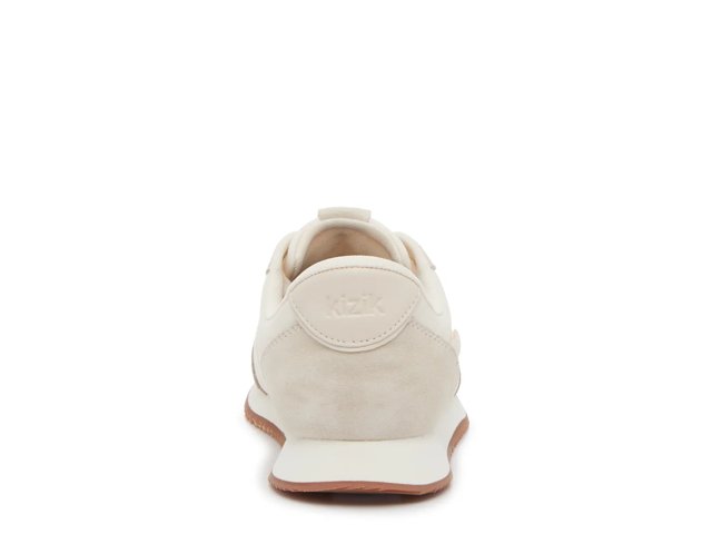 Milan Hands-Free Sneaker