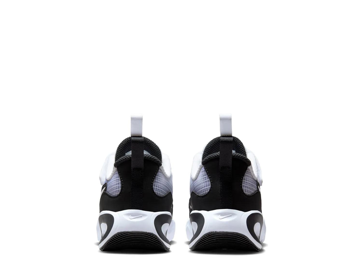 Air Max Nova Sneaker