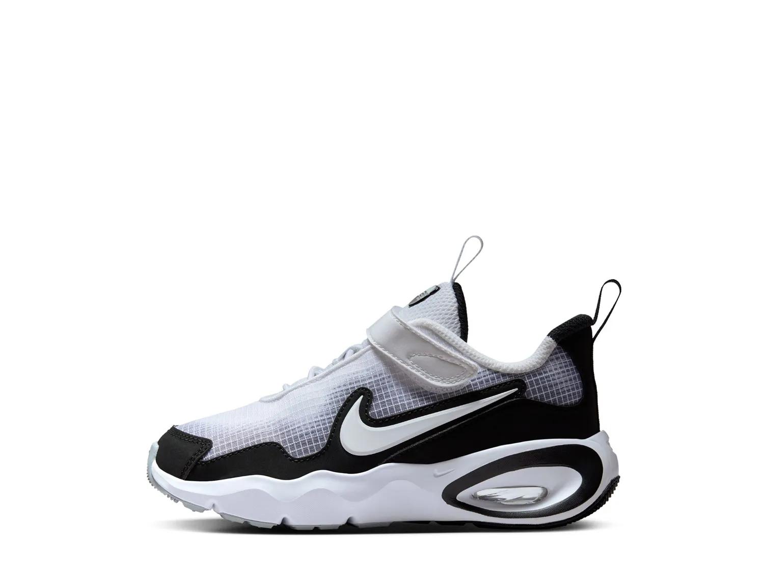 Air Max Nova Sneaker