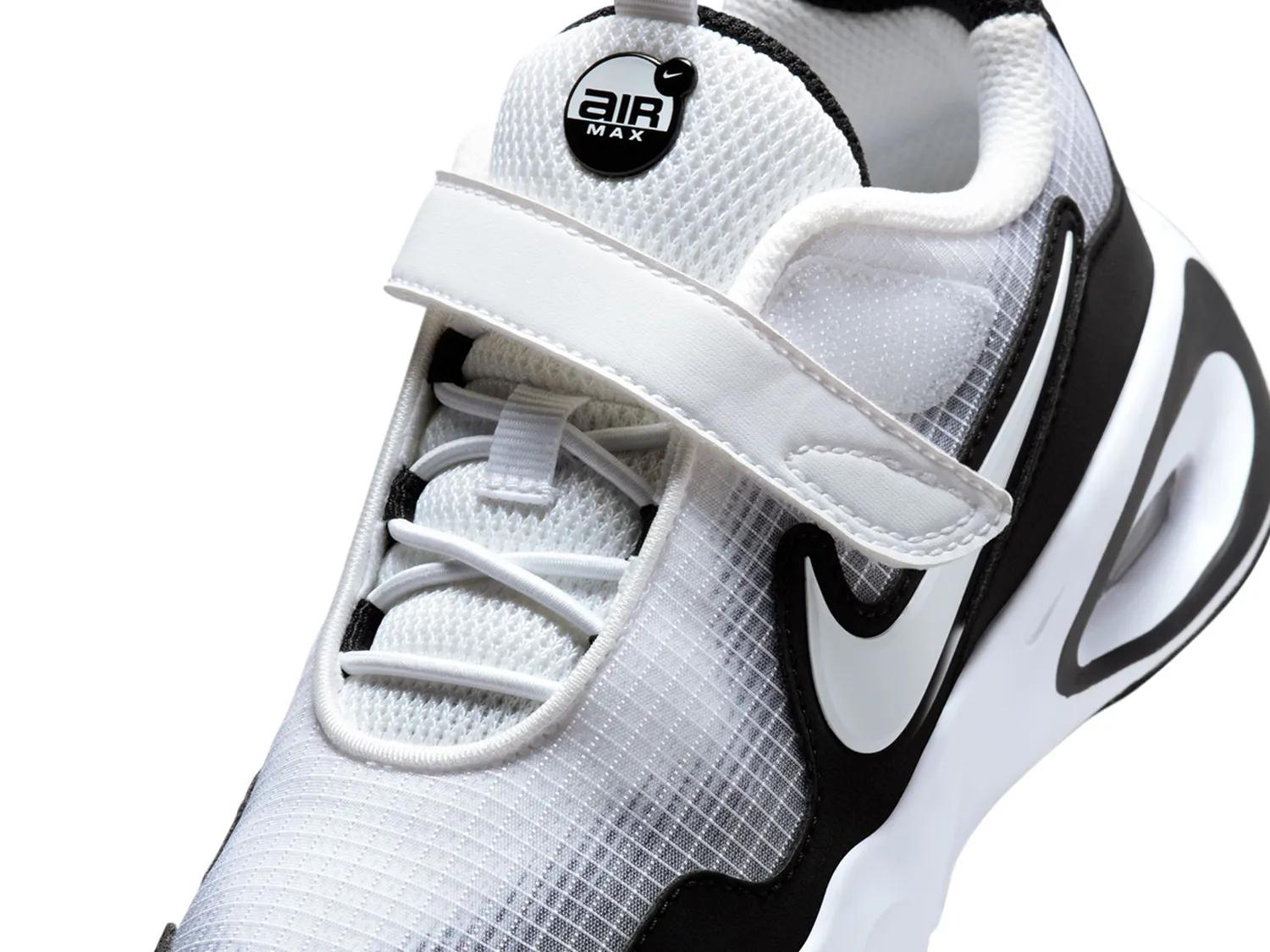 Air Max Nova Sneaker