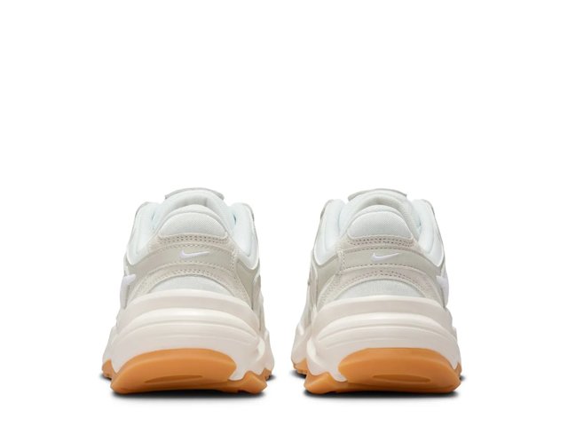 AL8 Sneaker - Women's