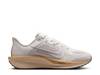 Quest 6 Running Shoe - Men's Bone view
