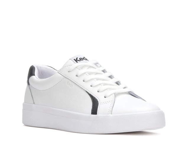 Pursuit Sneaker - Women's