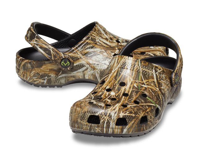 Crocs RealTree Max7 Classic Clog - Free Shipping | DSW display picture 1