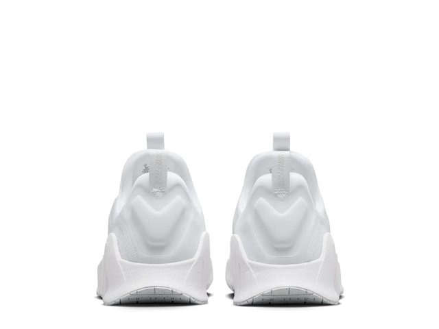 Free Metcon 6 Running Shoe - Women's