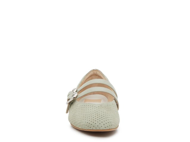 Aretha Mary Jane Flat