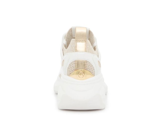 Zuma Sneaker - Women's