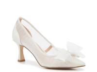 Averna Pump White view