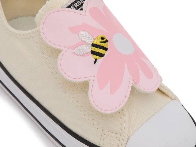 Converse Chuck Taylor All Star Sneaker - Kids' - Free Shipping | DSW