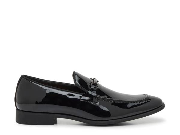 Click to shop men's clearance dress shoes at DSW Designer Shoe Warehouse.