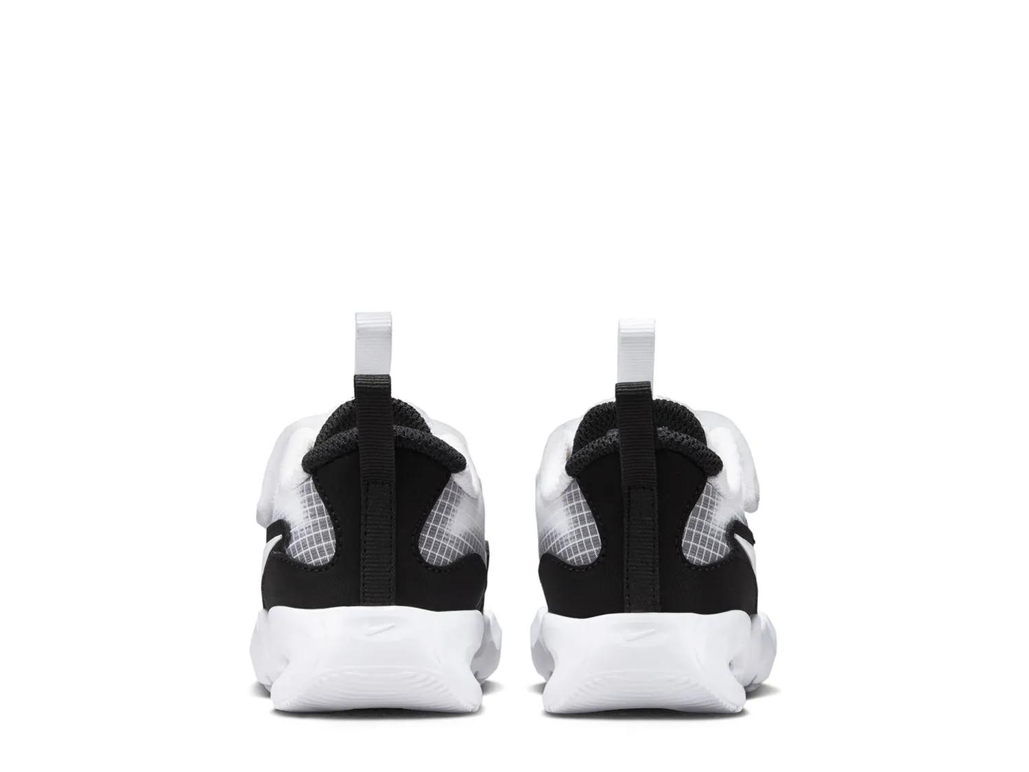 Air Max Nova Sneaker