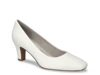 Poet Pump White view