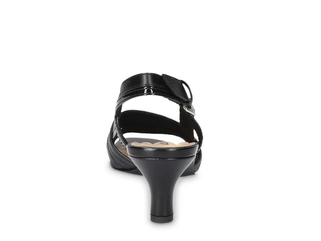 Meghan Sandal