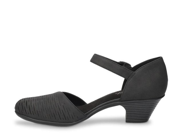 Justina Sandal