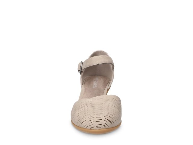 Justina Sandal