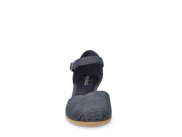 Justina Sandal