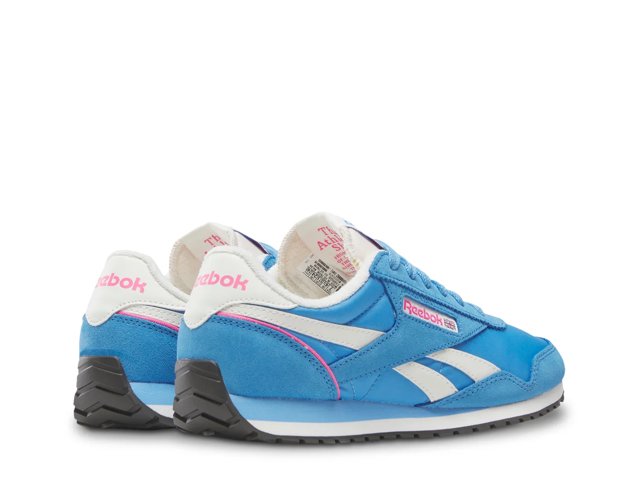 Classic AZ Sneaker - Women's