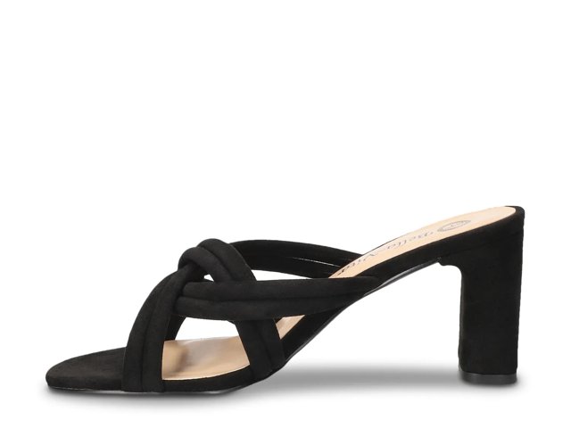 Carmen Sandal