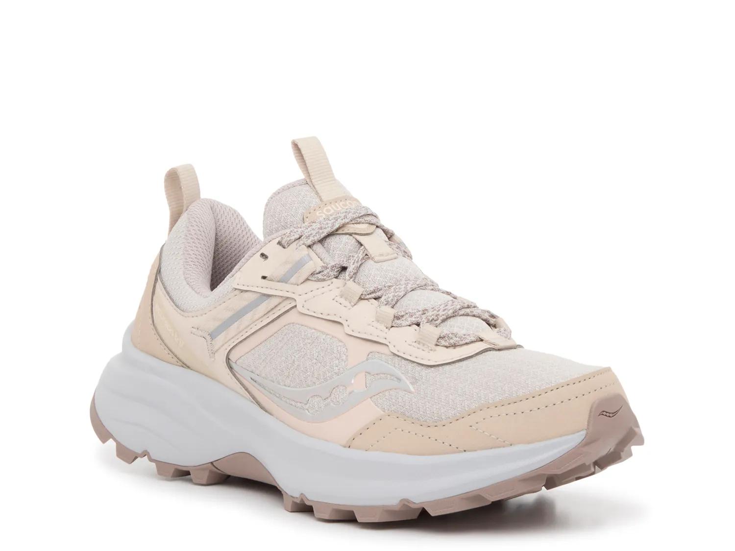 Saucony Wide Width Excursion TR17 Trail Running Shoe s | Women's | Oat/Peony | Size 6 | Sneakers