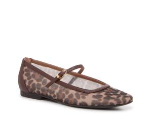 Click to shop All Women's Flats at DSW Designer Shoe Warehouse