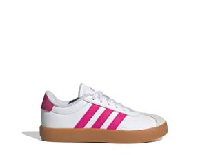 Click to shop girls court sneakers at DSW Designer Shoe Warehouse.