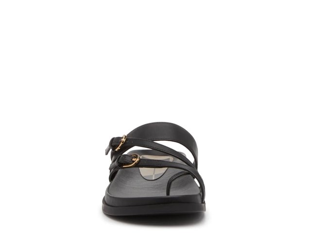 Dionna Sandal