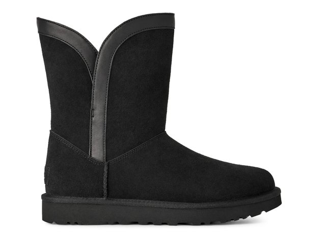 【新品】UGG W CLASSIC SHORT ブラック UGG Classic Short Lunara Bootie - Free Shipping | DSW