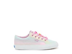 Click to shop girls fashion sneakers at DSW Designer Shoe Warehouse.