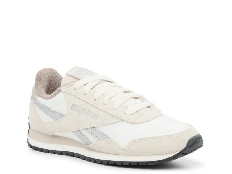 Classic AZ Sneaker - Women's