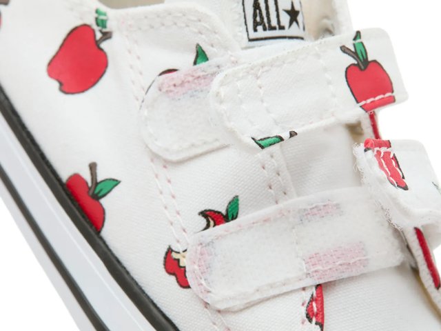 Converse Chuck Taylor All Stars Allover Apple Sneaker - Kids