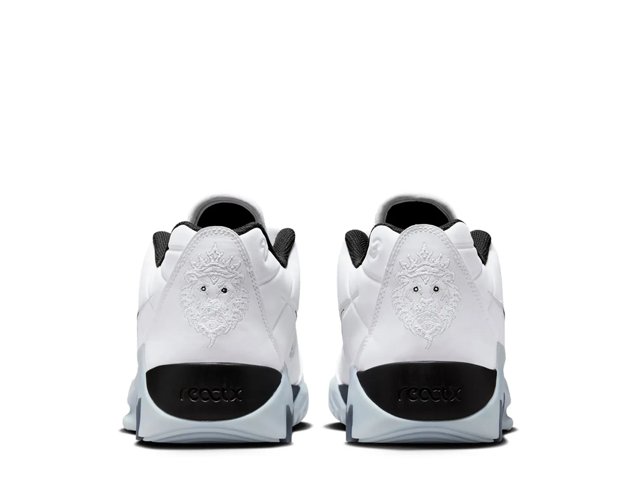 LeBron Witness 9 Basketball Shoe - Men's