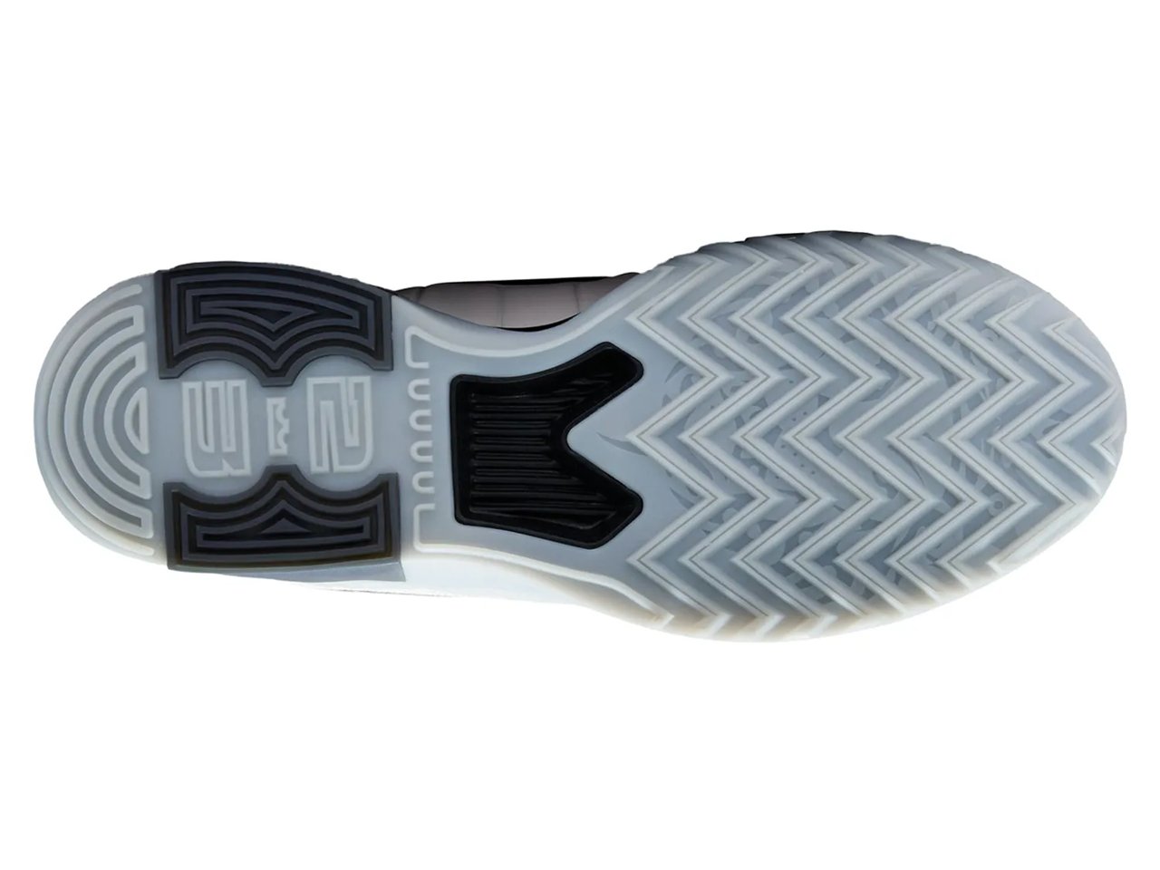 LeBron Witness 9 Basketball Shoe - Men's