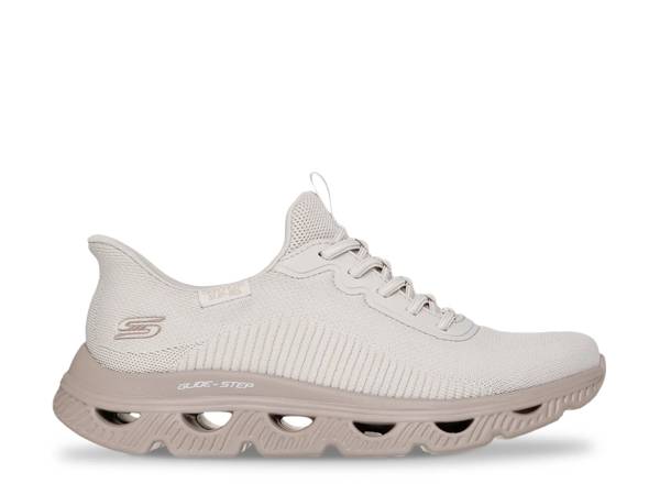 Click to shop women's easy on, easy off shoes at DSW Designer Shoe Warehouse.