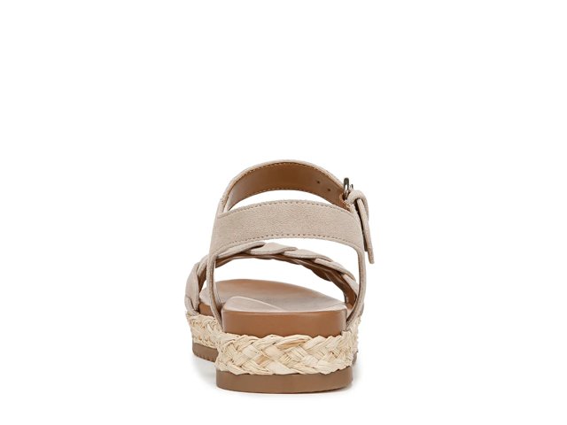 Neila Sandal